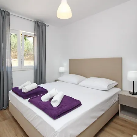 Apartman Gemuetliche In Mit Eigenem Balkon