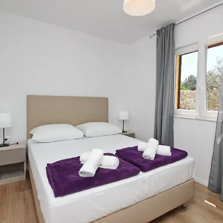 Gemuetliche In Mit Eigenem Balkon Apartman Baška