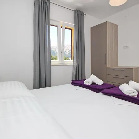 Apartman Gemuetliche In Mit Eigenem Balkon