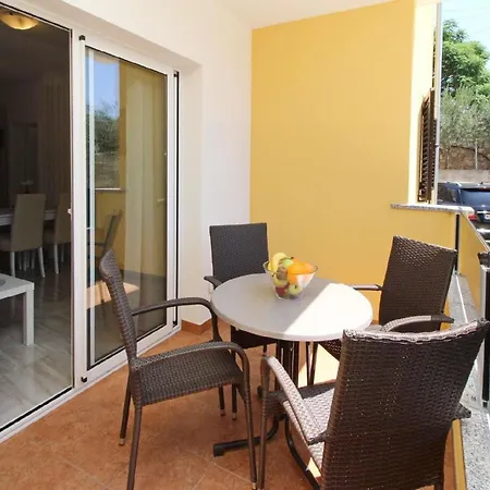 Gemuetliche In Mit Eigenem Balkon Apartment