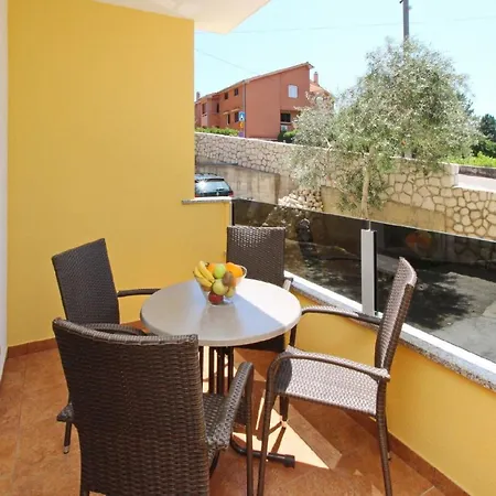 Gemuetliche In Mit Eigenem Balkon